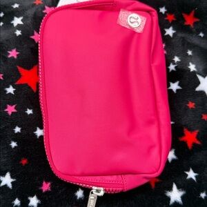 Lululemon Athletica everywhere belt bag- NEW